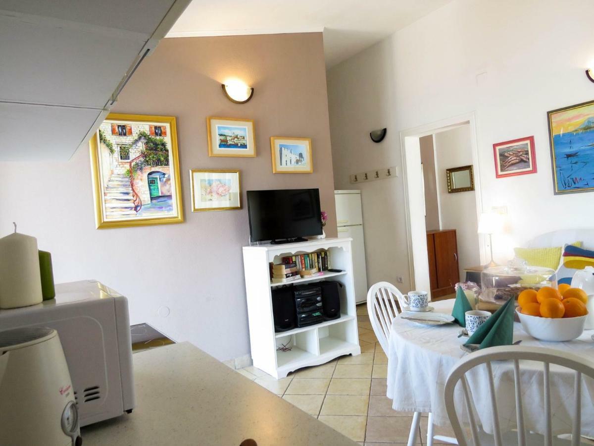 Apartments Barba Trogir Exterior photo